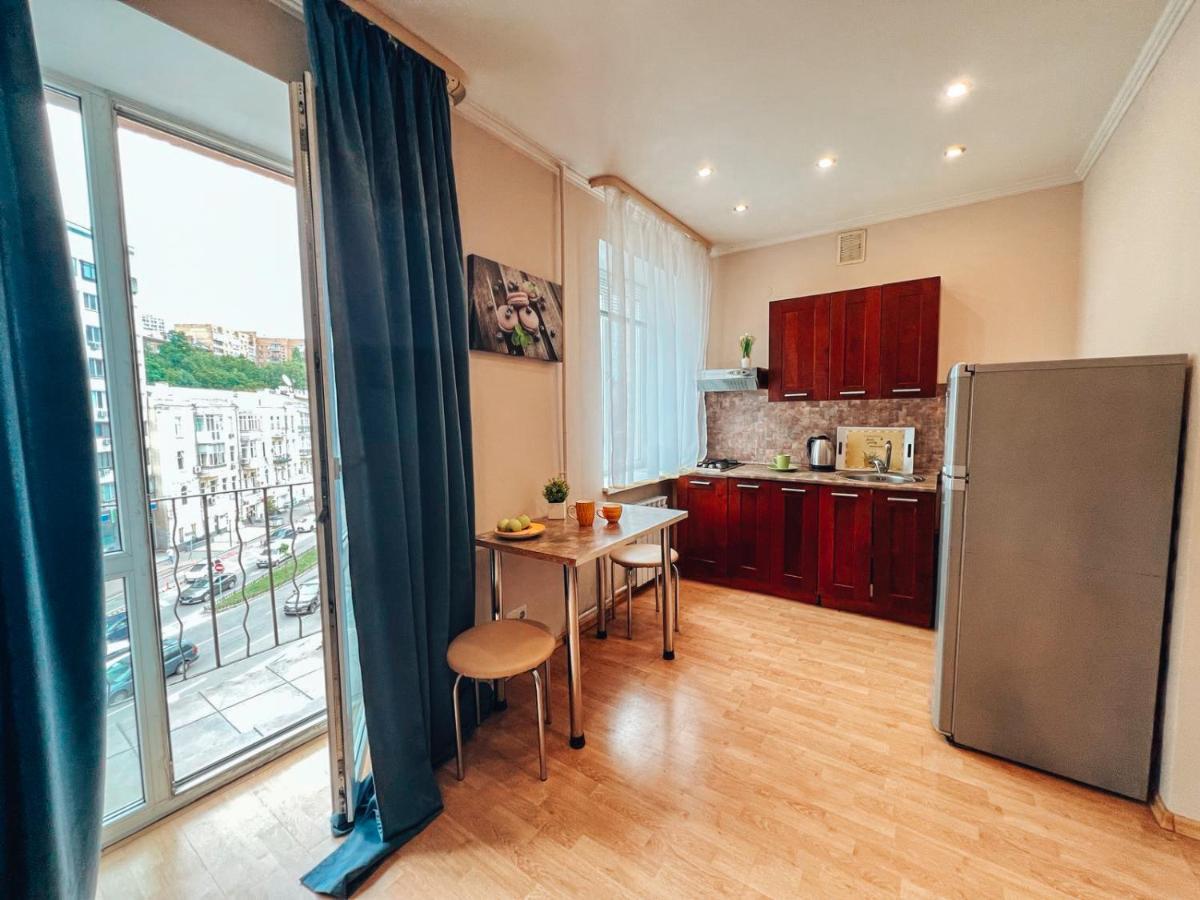 Apartment On Baseina Street Kyiv Exterior photo